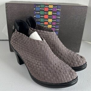 bernie mev. woven taupe ankle mules. Brand New